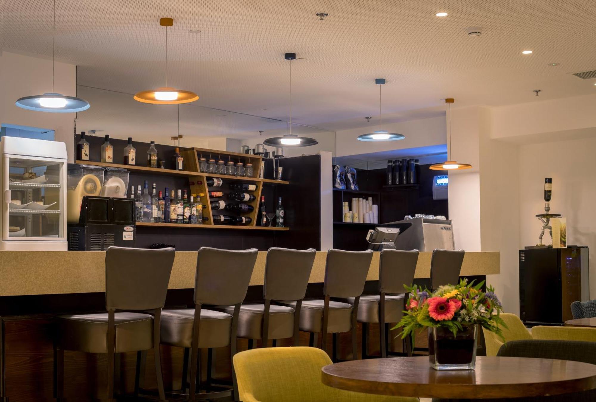 C Hotel Neve Ilan Exterior foto